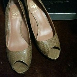 Nude brushed snake heels
